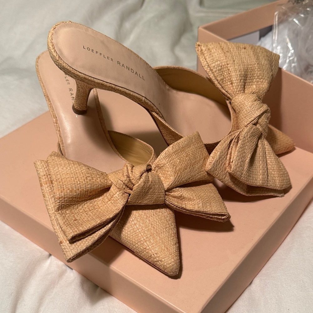 Loeffler Randall Beige Bow Heels